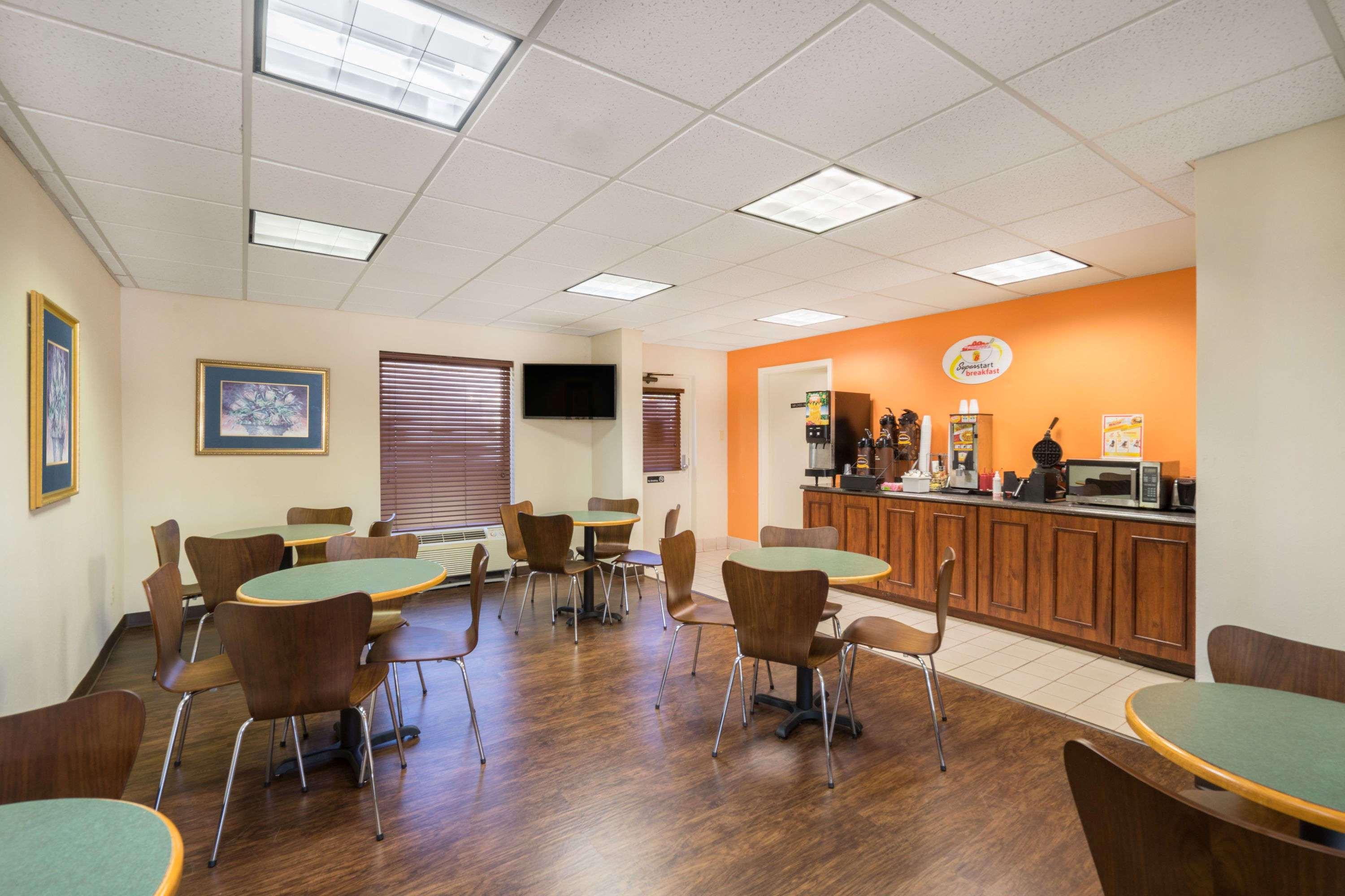 Super 8 By Wyndham Knoxville North/Powell Екстер'єр фото